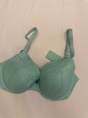 Victoria's Secret Mint Lace Underwire Bra